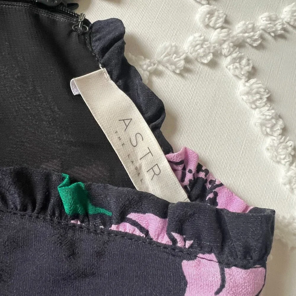 ASTR Black Lilac Floral Marinke Mini Dress SIZE M - Picture 3 of 15